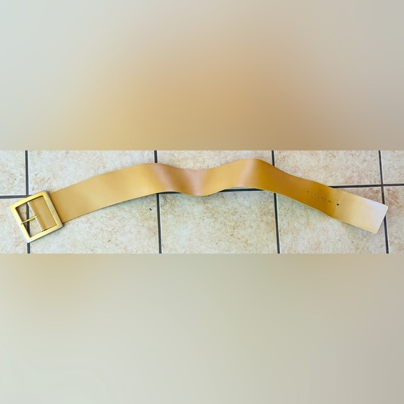 Croute de vachette vintage gorgeous beige camel leather belt -  gold buckle. - Picture 3 of 9